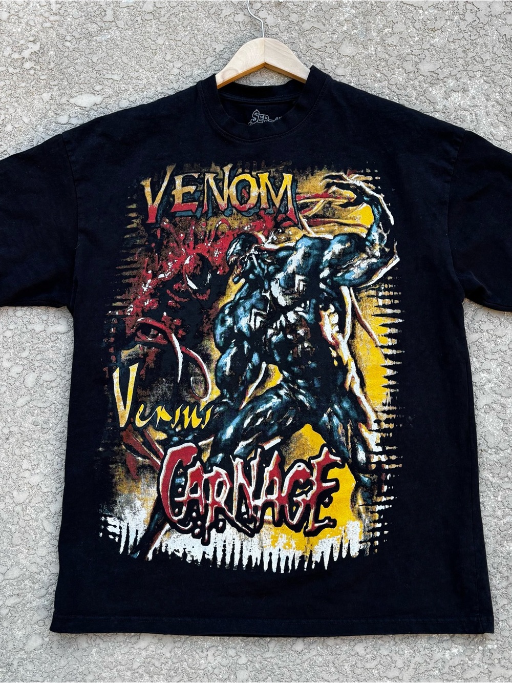 Men's Carnage vs Venom Marvel T-shirt Modern Boot AOP Size Medium Oversized
